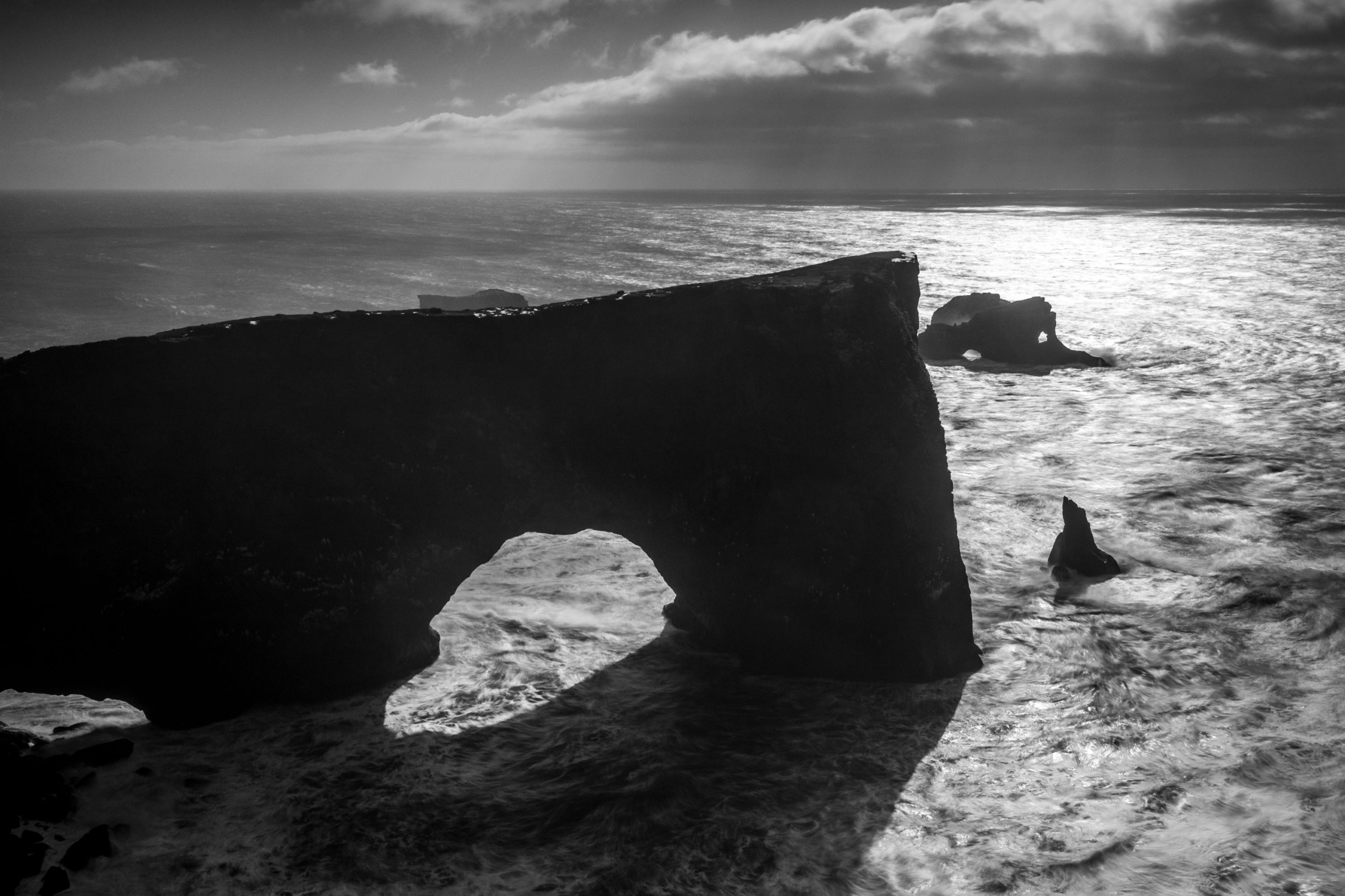 La péninsule de Dyrhólaey et sa double arche